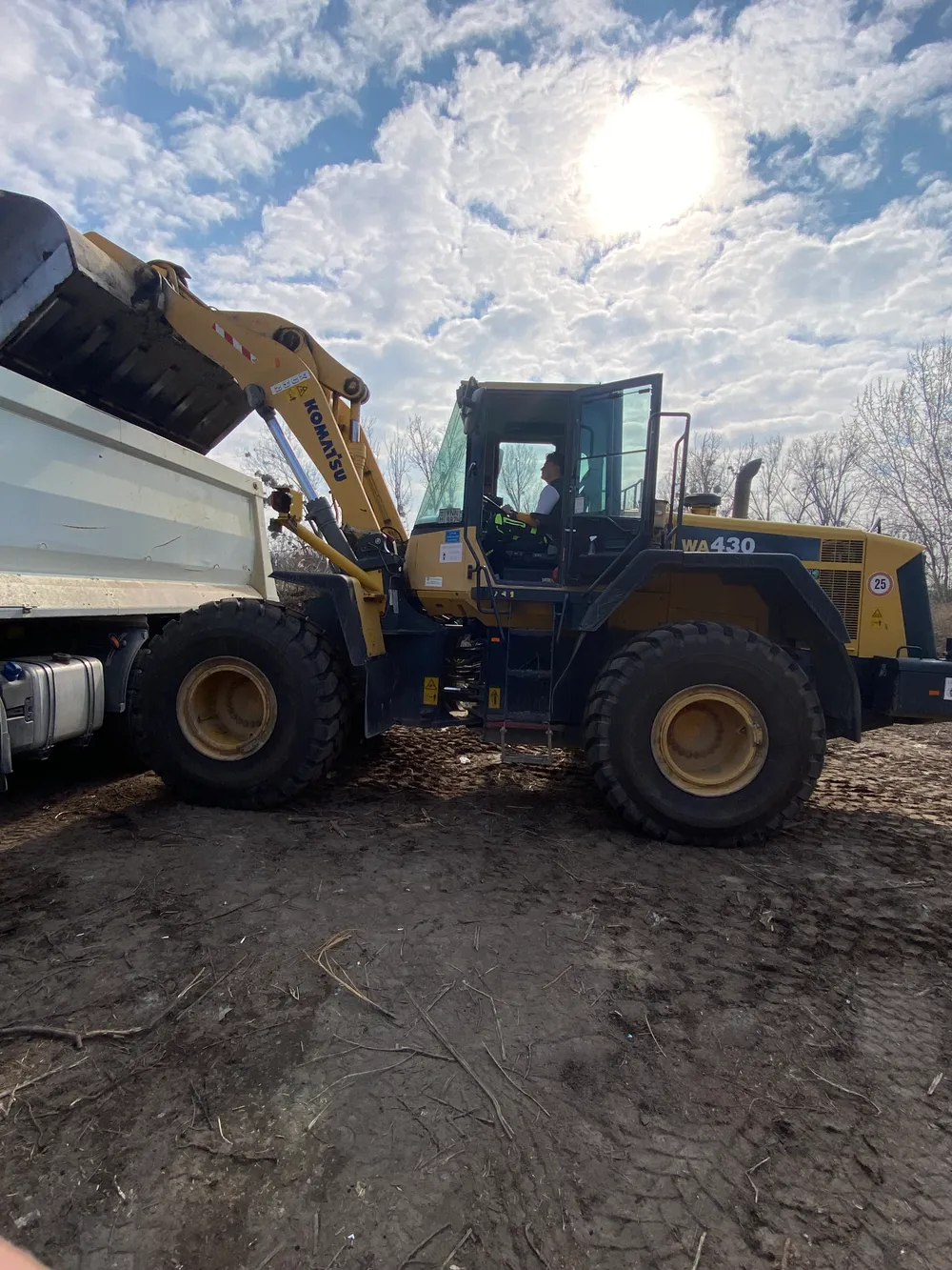 Image - DAMF-LOG Kft - 1