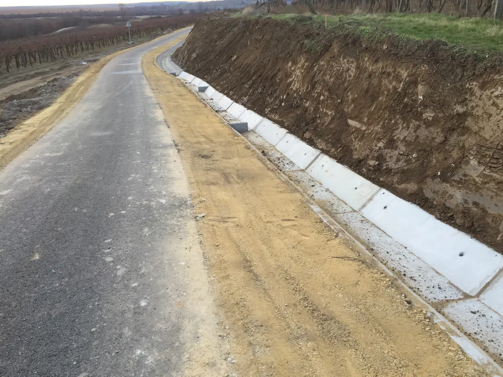 Image - DAMF-LOG Kft - 43